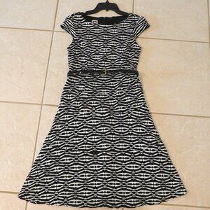 Anne Klein Black and White Fit And Flare Dress, Size 4, Cap Sleeves, with Belt
